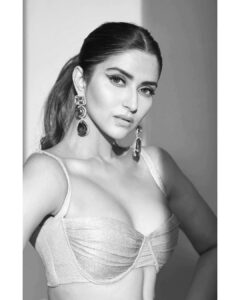 Pranutan Bahl Instagram - :)