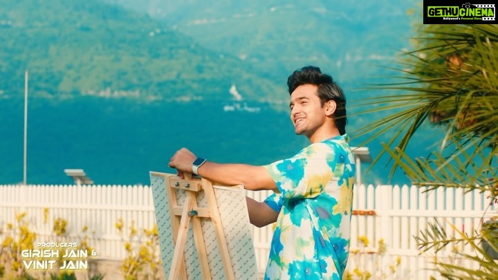 Pravisht Mishra Instagram - Here’s a sneak peak from ‘Tere Dil Tak Aana Hai’ ♥️👀 Full song releasing on 12th October at 11am on @voila_digi ♥️🎥 Starring: @pravisht_m & @bindass_kavya Singer: @saaj__bhatt Composer & Lyricist: @sanjeevchaturvedi_music Director: @director_niteshtyagi Special Thanks: @karishma2591 Producers: @girishjain_venus & @vinit_jain Label: @voila_digi