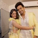 Pravisht Mishra Instagram - #StarParivaarAwards2023 ke liye Arjun aur Kashvi hain taiyaar, bas ab hain kuch dinon ka intezaar! 😍 @pravisht_m @shagun__sharma