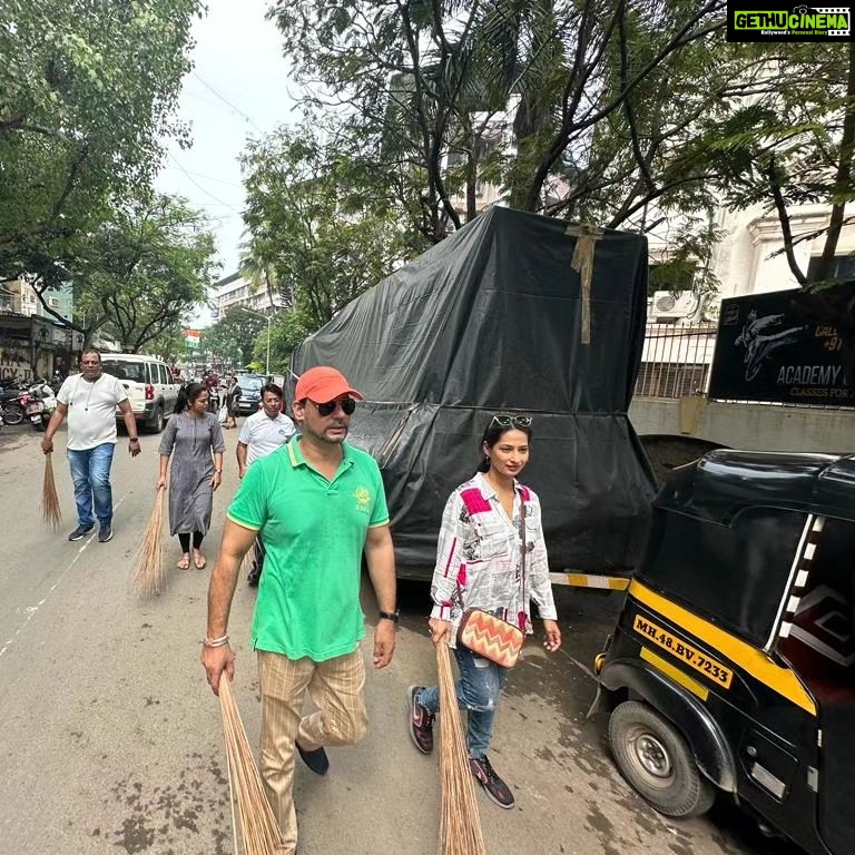 Priya Marathe Instagram - स्वच्छ्ता हीच सेवा! #cleanlinessdrive Thank you @mbmconline @ravipawar_dmc ji.. fr making us a part of this cleanliness drive..