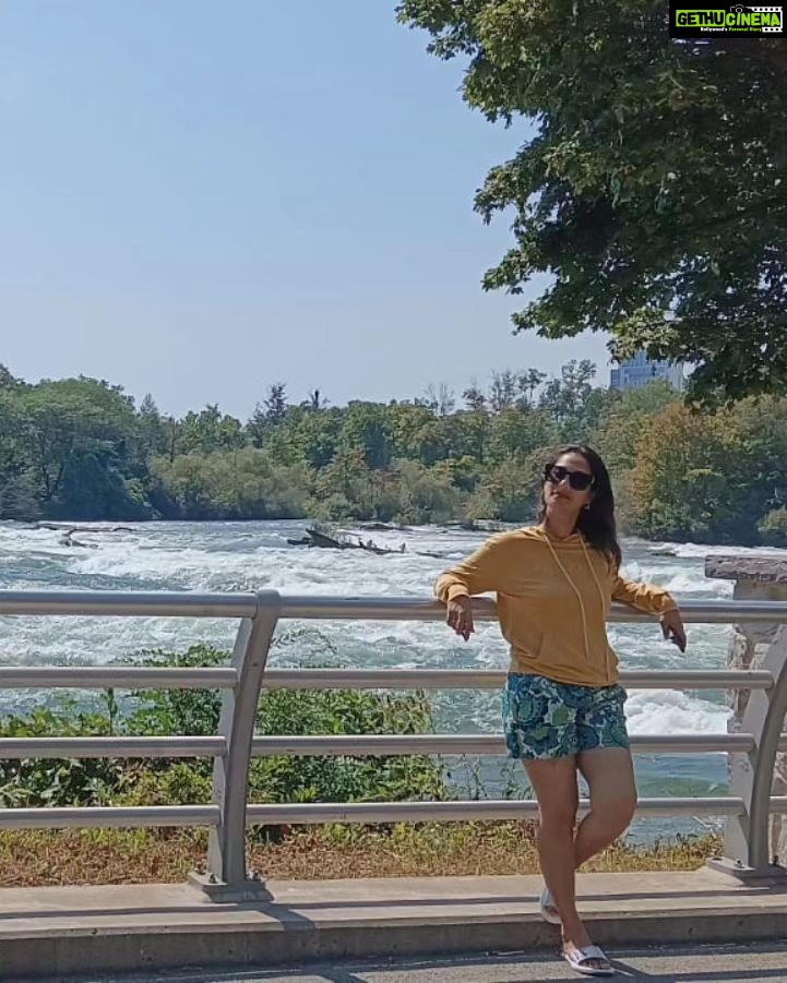 Priya Marathe Instagram - Cnt get over.. #niagarafalls