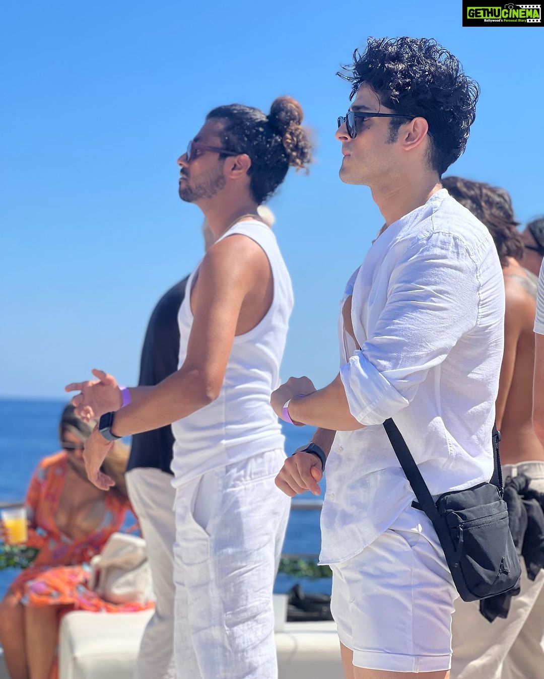 Priyank Sharma - 65.3K Likes -