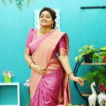 Priyanka Nalkari Instagram - #happyvinayakachaturthi2023 🐘🐀🌸 Saree @eisbera_fashion_studio_ ❤️