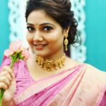 Priyanka Nalkari Instagram - #happyvinayakachaturthi2023 🐘🐀🌸 Saree @eisbera_fashion_studio_ ❤️