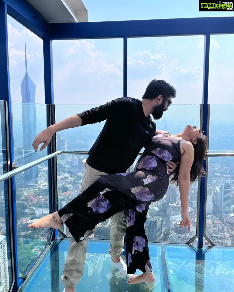 Priyanka Nalkari Instagram - #kltower #skydeck #posers #couplegoals #malaysia #outing #love #life #actresslife #smilesformiles #hapoyweekendeveryone🌸🌷☺️💕 Skydeck KL Tower