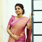 Priyanka Nalkari Instagram - #happyvinayakachaturthi2023 🐘🐀🌸 Saree @eisbera_fashion_studio_ ❤️
