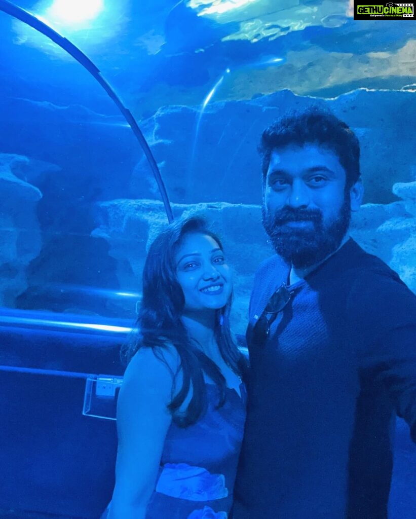 Priyanka Nalkari Instagram - #aquarium #kl #kualalumpur #lovefishes #blue #couplegoals #happyweekend #jumpsuit #selfies #malaysia #fun #happy #wifeylife #actresslife #teluguamayi #tamilactress #indian #instagram #instamood Aquarium KL Tower