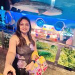 Priyanka Nalkari Instagram – #aquarium #kl #kualalumpur #lovefishes #blue #couplegoals #happyweekend #jumpsuit #selfies #malaysia #fun #happy #wifeylife #actresslife #teluguamayi #tamilactress #indian #instagram #instamood Aquarium KL Tower