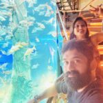 Priyanka Nalkari Instagram – #aquarium #kl #kualalumpur #lovefishes #blue #couplegoals #happyweekend #jumpsuit #selfies #malaysia #fun #happy #wifeylife #actresslife #teluguamayi #tamilactress #indian #instagram #instamood Aquarium KL Tower