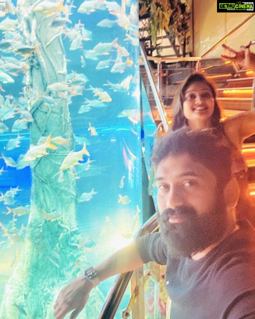 Priyanka Nalkari Instagram - #aquarium #kl #kualalumpur #lovefishes #blue #couplegoals #happyweekend #jumpsuit #selfies #malaysia #fun #happy #wifeylife #actresslife #teluguamayi #tamilactress #indian #instagram #instamood Aquarium KL Tower