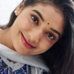 Priyanka Thimmesh Instagram - 💙🤍 Clicked by @bhagathmakka 🙌🏻 @iampriyankaathimmesh #priyankathimmesh #priyankathimmeshofficial