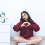 Priyanka Thimmesh Instagram - Good morning 🤍 Look at my emoji’s expression and tell me which one you like the most .. 👇🏻do comments 🤟🏻 Clicked by @bhagathmakka 🫰🏻 #priyankathimmesh #priyankathimmeshofficial