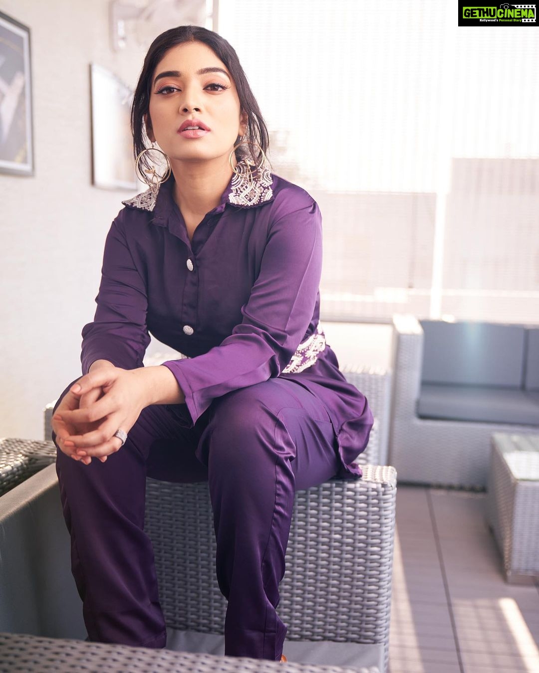 Priyanka Thimmesh Instagram - 💜✨ Photography @bhagathmakka Credit #jehensaai Desginer by @lakshana_label Makeup & hair @iglambeautystudiochennai @iampriyankaathimmesh #priyankathimmeshofficial #priyankathimmesh #purpellove💜