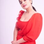 Priyanka Thimmesh Instagram - ❤️✨ Photography @bhagathmakka Credit #jehensaai Desginer by @lakshana_label Makeup & hair @iglambeautystudiochennai @iampriyankaathimmesh #priyankathimmeshofficial #priyankathimmesh