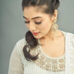 Priyanka Thimmesh Instagram - 🤍✨ Photography @bhagathmakka Credit #jehensaai Desginer by @lakshana_label Makeup & hair @iglambeautystudiochennai @iampriyankaathimmesh #priyankathimmeshofficial #priyankathimmesh
