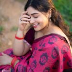 Priyanka Thimmesh Instagram – ✨

Happy morning 🥰
📸 by my fav one @rainbow_photography_official 
🥰🤍
#priyankathimmeshofficial #priyankathimmesh #sareelove #traditionalwear #happiness #smilemore #instagood #rainbowphotography #rainbowclick🌈