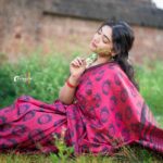 Priyanka Thimmesh Instagram – ✨

Happy morning 🥰
📸 by my fav one @rainbow_photography_official 
🥰🤍
#priyankathimmeshofficial #priyankathimmesh #sareelove #traditionalwear #happiness #smilemore #instagood #rainbowphotography #rainbowclick🌈