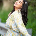 Priyanka Thimmesh Instagram - See Good In All Things.. Happiness will be with you❤️✨ Happy evening 🎊 📸: @rainbow_photography_official 🫶🏻🥰 #priyankathimmeshofficial #priyankathimmesh #iknowcutenessoverload 😉 #happiness #loveoflife 💙💙💙💙💙