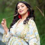 Priyanka Thimmesh Instagram – See Good In All Things..
Happiness will be with you❤️✨

Happy evening 🎊

 
📸: @rainbow_photography_official 🫶🏻🥰

#priyankathimmeshofficial #priyankathimmesh #iknowcutenessoverload 😉 #happiness #loveoflife 
💙💙💙💙💙