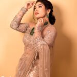 Priyanka Thimmesh Instagram - ✨The easiest way to feel hot yet modest is to wear a saree!✨ MUA : @makeupbydivyanagaraj You did your make up so amazingly for me divya❤️ Outfit : @label_divya_samal 🫶🏻👌🏻👌🏻 Clicked by : @chidu.ln_portraits 🫶🏻✨ #priyankathimmeshofficial #priyankathimmesh #sareelove #lovelife #instalove