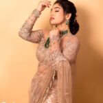 Priyanka Thimmesh Instagram - ✨The easiest way to feel hot yet modest is to wear a saree!✨ MUA : @makeupbydivyanagaraj You did your make up so amazingly for me divya❤️ Outfit : @label_divya_samal 🫶🏻👌🏻👌🏻 Clicked by : @chidu.ln_portraits 🫶🏻✨ #priyankathimmeshofficial #priyankathimmesh #sareelove #lovelife #instalove