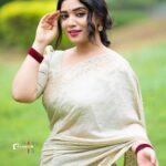 Priyanka Thimmesh Instagram - 💥💝💥💥💝💝💝 ಎಲ್ಲರಿಗೂ ದೀಪಾವಳಿ ಹಬ್ಬದ ಶುಭಾಶಯಗಳು …✨ @rainbow_photography_official all time fav🤩 my buddy …Thanks Kiru for clicking all my photos so beautifully ..😍🤘 #priyankathimmeshofficial #pt