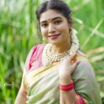 Priyanka Thimmesh Instagram - “When you make peace with yourself, you make peace with the world.” 🤩 @iampriyankaathimmesh #priyankathimmeshofficial Click by 📸: @rainbow_photography_official thank u kiru ..your are the best 🤩💖 #sareelove #sareegirl #traditionalwear #instagood #instagram #happysoul❤️ #peaceofmind #loveoflife #emotional #strongwomen 🥰💖