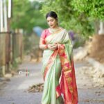 Priyanka Thimmesh Instagram - “When you make peace with yourself, you make peace with the world.” 🤩 @iampriyankaathimmesh #priyankathimmeshofficial Click by 📸: @rainbow_photography_official thank u kiru ..your are the best 🤩💖 #sareelove #sareegirl #traditionalwear #instagood #instagram #happysoul❤️ #peaceofmind #loveoflife #emotional #strongwomen 🥰💖