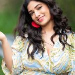 Priyanka Thimmesh Instagram - See Good In All Things.. Happiness will be with you❤️✨ Happy evening 🎊 📸: @rainbow_photography_official 🫶🏻🥰 #priyankathimmeshofficial #priyankathimmesh #iknowcutenessoverload 😉 #happiness #loveoflife 💙💙💙💙💙