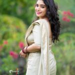 Priyanka Thimmesh Instagram - 💥💝💥💥💝💝💝 ಎಲ್ಲರಿಗೂ ದೀಪಾವಳಿ ಹಬ್ಬದ ಶುಭಾಶಯಗಳು …✨ @rainbow_photography_official all time fav🤩 my buddy …Thanks Kiru for clicking all my photos so beautifully ..😍🤘 #priyankathimmeshofficial #pt