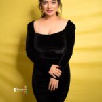 Priyanka Thimmesh Instagram – “I love all black clothing. I think it’s timeless and beautiful”
🖤🖤🖤🐝

@iampriyankaathimmesh 
@rainbow_photography_official 
@makeupstoriesbysumachikkegowda
#iampriyankathimmeshoffical #priyankathimmesh