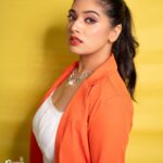 Priyanka Thimmesh Instagram - Rise above the storm and you will find the sunshine..🧡🌸 #priyankathimmeshofficial @rainbow_photography_official @makeupstoriesbysumachikkegowda