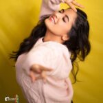 Priyanka Thimmesh Instagram - 💛filled with joy 🤍✨ @iampriyankaathimmesh 📸: @rainbow_photography_official 💄: @makeupstoriesbysumachikkegowda 🎀 : #rukmini #priyankathimmeshofficial #happysoul❤️ #instagram #instagood