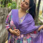 Priyanka Thimmesh Instagram – 💜🌸

@iampriyankaathimmesh