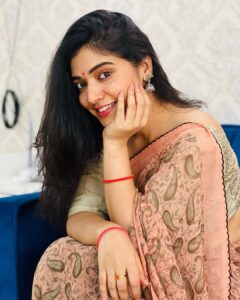 Priyanka Thimmesh Instagram - 🤍🌸 @iampriyankaathimmesh