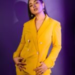 Priyanka Thimmesh Instagram - 💛💛💛 Photographer : @chidu.ln_portraits Mua : @makeupbydivyanagaraj Hairstyle : @makeupbyarchu Outfit : @pixie_yard_closet @pixie_yard_couture_studio Jewels : @dnjewelleryhouse #priyankathimmeshofficial #priyankathimmesh #instaphoto #instabeauty #instagood #instagram #selflove #happymood #shootmoodon📷✨✨✌🏻️
