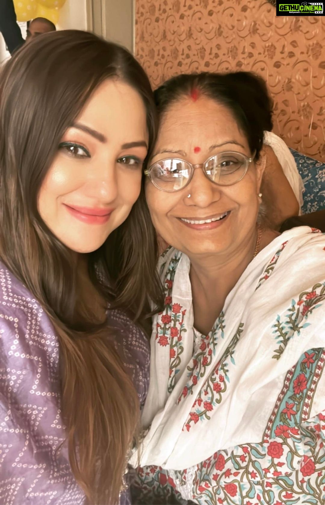 Priyanka Upendra Instagram - Happy birthday Nanai..wishing you good health, love and happiness always!ππΊπβ¨