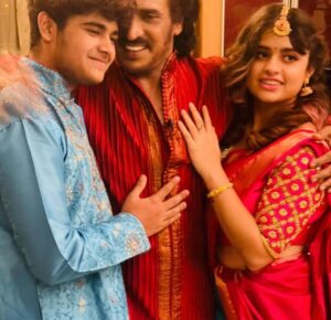 Priyanka Upendra Instagram - People ask me if you’re a better actor or director..I think the role you play best is as Papa !! Happy Fathers ‘ Day to you ! @nimmaupendra @aayushupendra