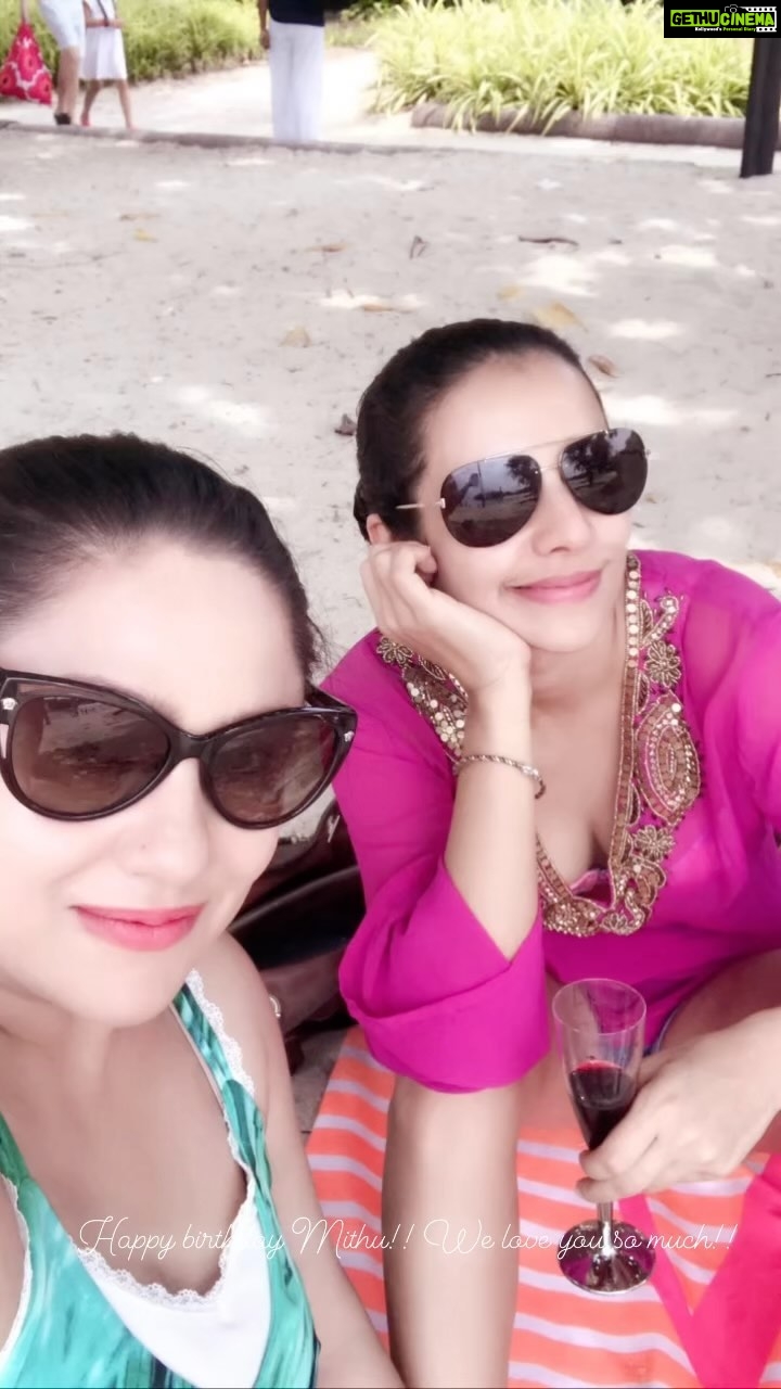 Priyanka Upendra Instagram - Here’s wishing you the healthiest, happiest,most joyful year ahead !! We are always with you💖✨sending love and hugs on your birthday 💖✨We have to meet this year!!!!!! Love u loads✨💖🤗😘 @aps.o @aps.o_realtor @veryvinu @samiratrivedi