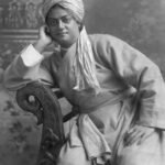 Priyanka Upendra Instagram - “Neither money pays, not name, nor fame, nor learning; it is CHARACTER that can cleave through adamantine walls of difficulties.” 🙏🏻#swamivivekananda #birthanniversary