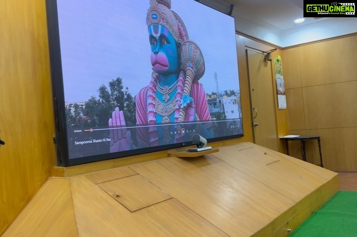 Priyanka Upendra Instagram - Happy to be associated with “Namoorashaale Namyellarashaale” A wonderful initiative started by Vistara News channel along with Bal Utsav..Coming together with the support of our honourable Education Minister Sri.Nagesh Sir..in an attempt to raise the standards and conditions of Government/ Public Schools in Karnataka. Forty six percent of children in Karnataka study in Government Schools and it is imperative that we as citizens join hands with the Government in improving, enhancing, developing, and strengthening these schools. Education is a fundamental right for each and every child, and true Freedom comes only from that. Let’s all join hands in this important cause and make a difference in any way we can. Jai Hind. @vistaranews #publicschools #governmentschools #karnataka #education #children