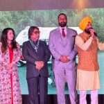 Priyanka Upendra Instagram - It was such an honour to receive “The Missile Man Award “from Padma Shri Mr.Jitendra Singh Shanti , Shaheed Bhagadh Singh Seva Dal New Delhi , whose relentless work I truly respect and admire 🙏🏻 thank you so much sir , and also to the organisers Akshayapatra Excellence Awards..🙏🏻