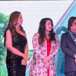 Priyanka Upendra Instagram - It was such an honour to receive “The Missile Man Award “from Padma Shri Mr.Jitendra Singh Shanti , Shaheed Bhagadh Singh Seva Dal New Delhi , whose relentless work I truly respect and admire 🙏🏻 thank you so much sir , and also to the organisers Akshayapatra Excellence Awards..🙏🏻
