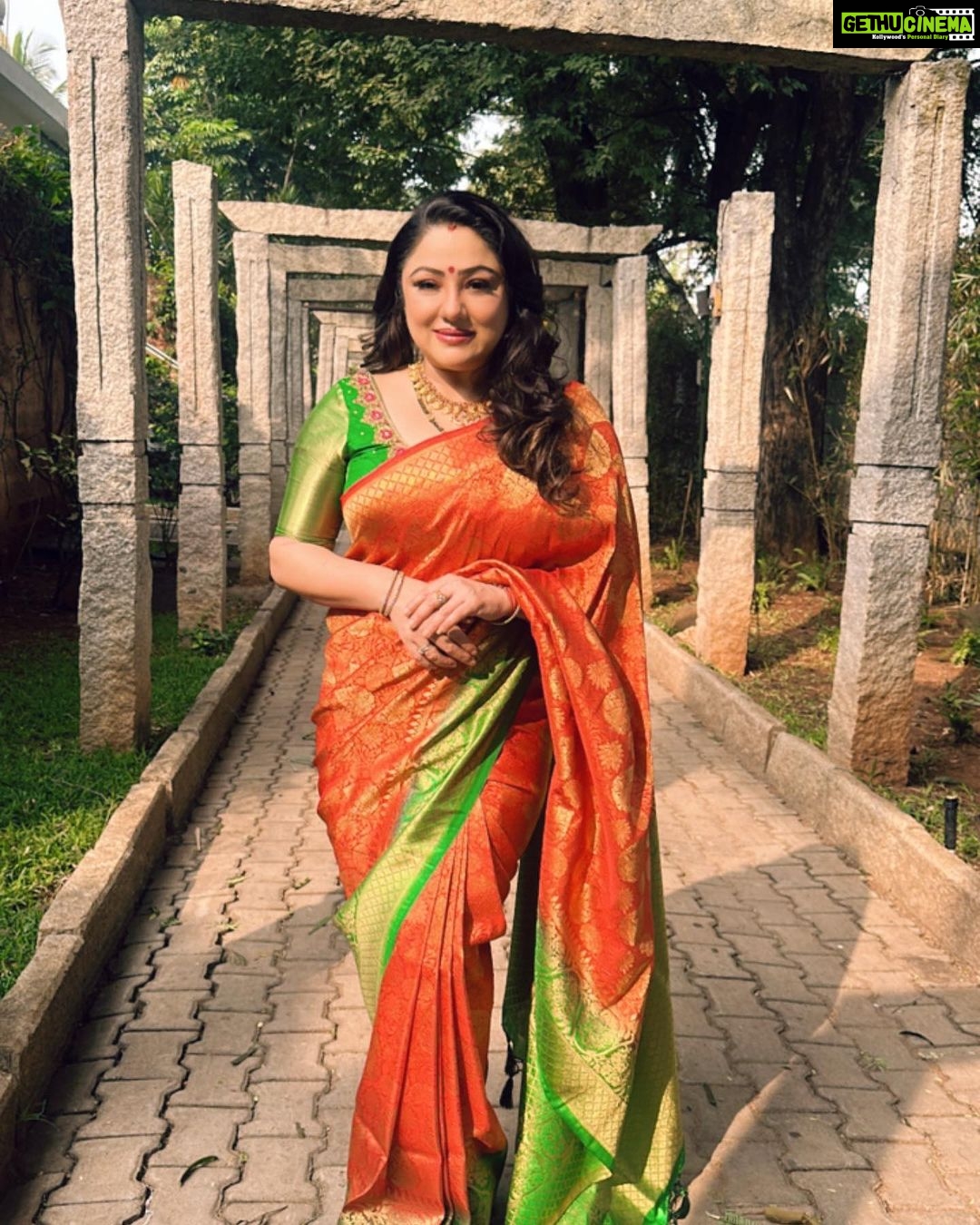 Priyanka Upendra Instagram - Shubho Maha Panchami 🙏🏻