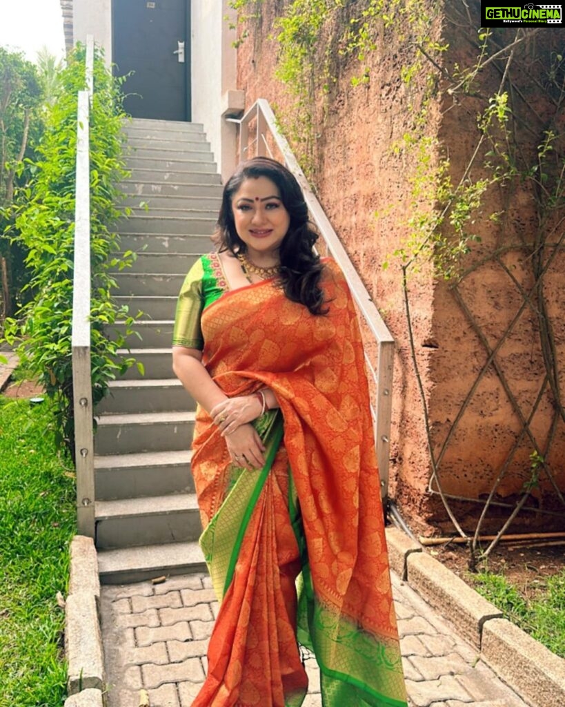 Priyanka Upendra Instagram - Shubho Maha Panchami 🙏🏻