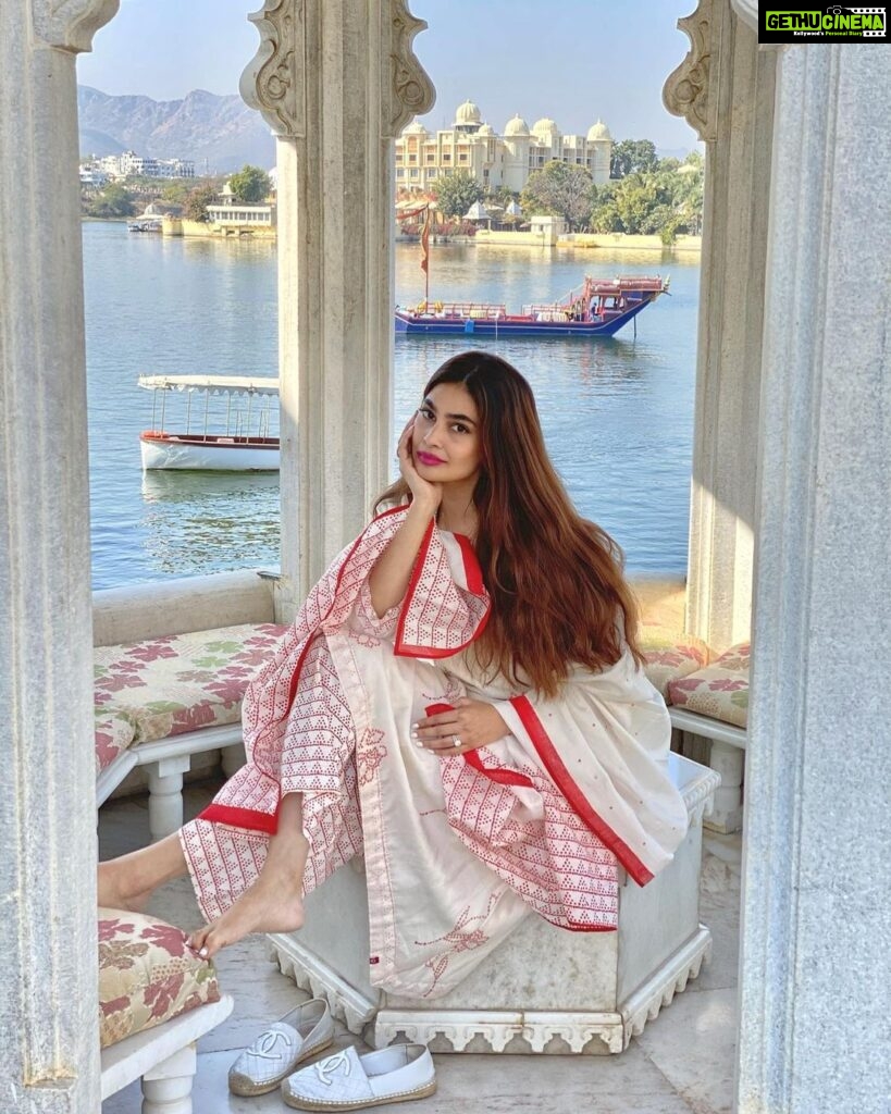Puja Gupta Instagram - If time were a color, I bet it would be a tasteful off-white. Taj Lake Palace Udaipur