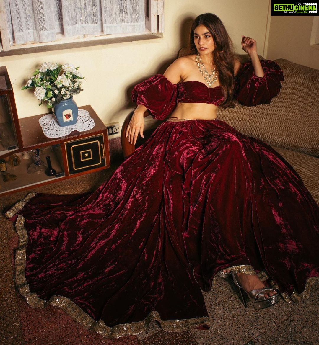 Puja Gupta Instagram - December vibes 👸 👗 @shehlaakhan Mumbai, Maharashtra