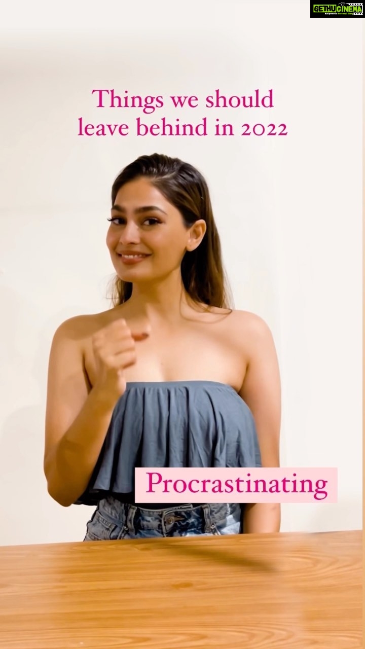 Puja Gupta Instagram - 2023 is just around the corner, and I have already worked on my new year resolutionđź’• Let me know what you can't wait to leave behind in 2022? @chicnutrix #experiencechic #healthsupplements #wellnesssolution #nutritionsupplements #newyear #newyearresolution #reelitfeelit #trendingreels #reelkarofeelkaro Mumbai, Maharashtra