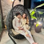 Puja Gupta Instagram - One can find love in life but to find love and live wth it at peace is what u mean to me “You are my peace “ Thank you for being mine Happy 3rd my love @varun_talukdar ♾ ♥️ Srinagar, Jammu and Kashmir