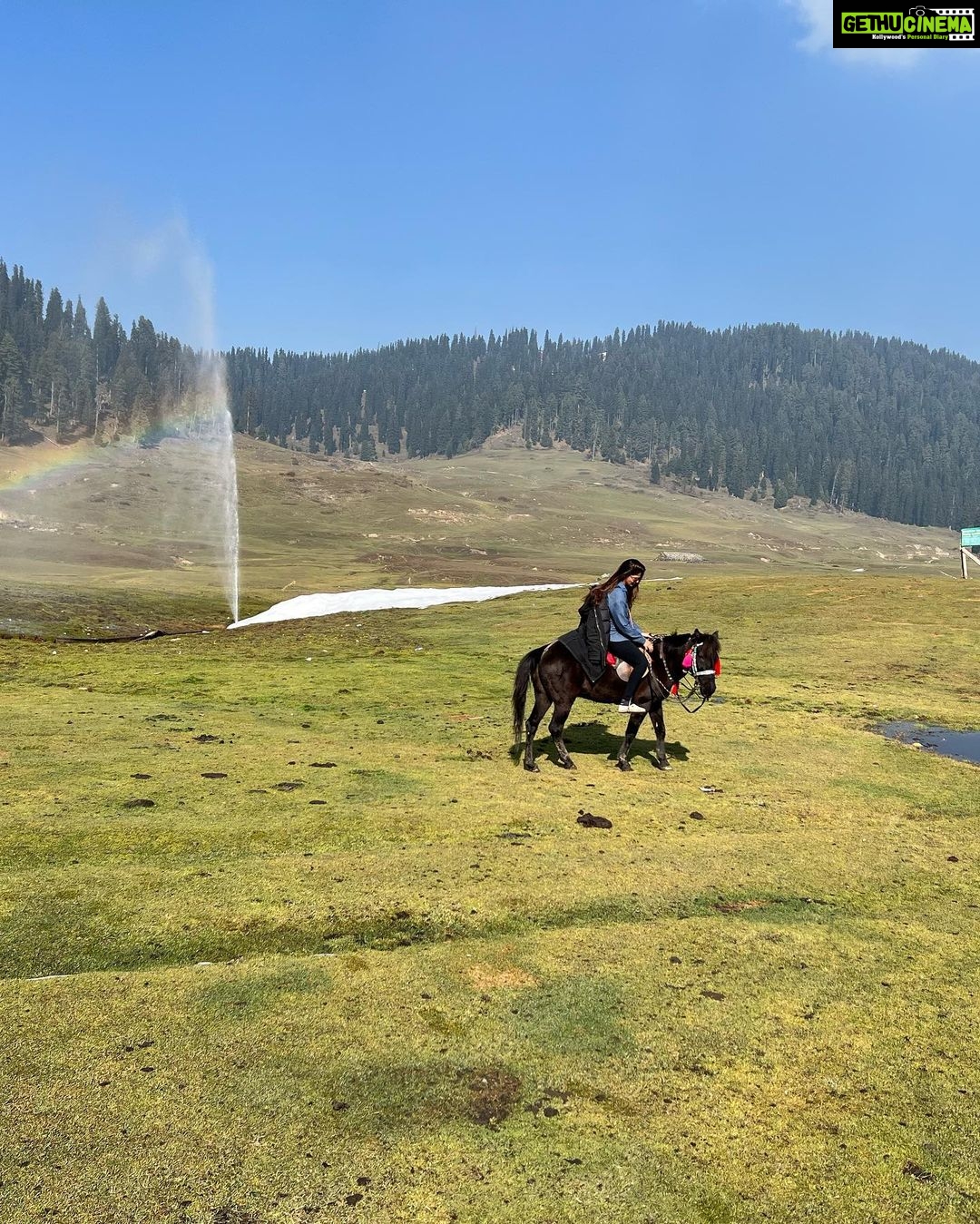 Puja Gupta Instagram - His name is Kallu - he is a young horse boy , we walked for 2 and a half hour non stop exploring Kashmir valleys and we became pals in just few minutes people in Kashmir asked me aren’t u afraid of a new horse u just met and u riding and taking him for walks My answer Animals are harmless they don’t scare me it’s only humans I’m more careful with in life :) 🐎 🌈 Gulmarg, Kashmir